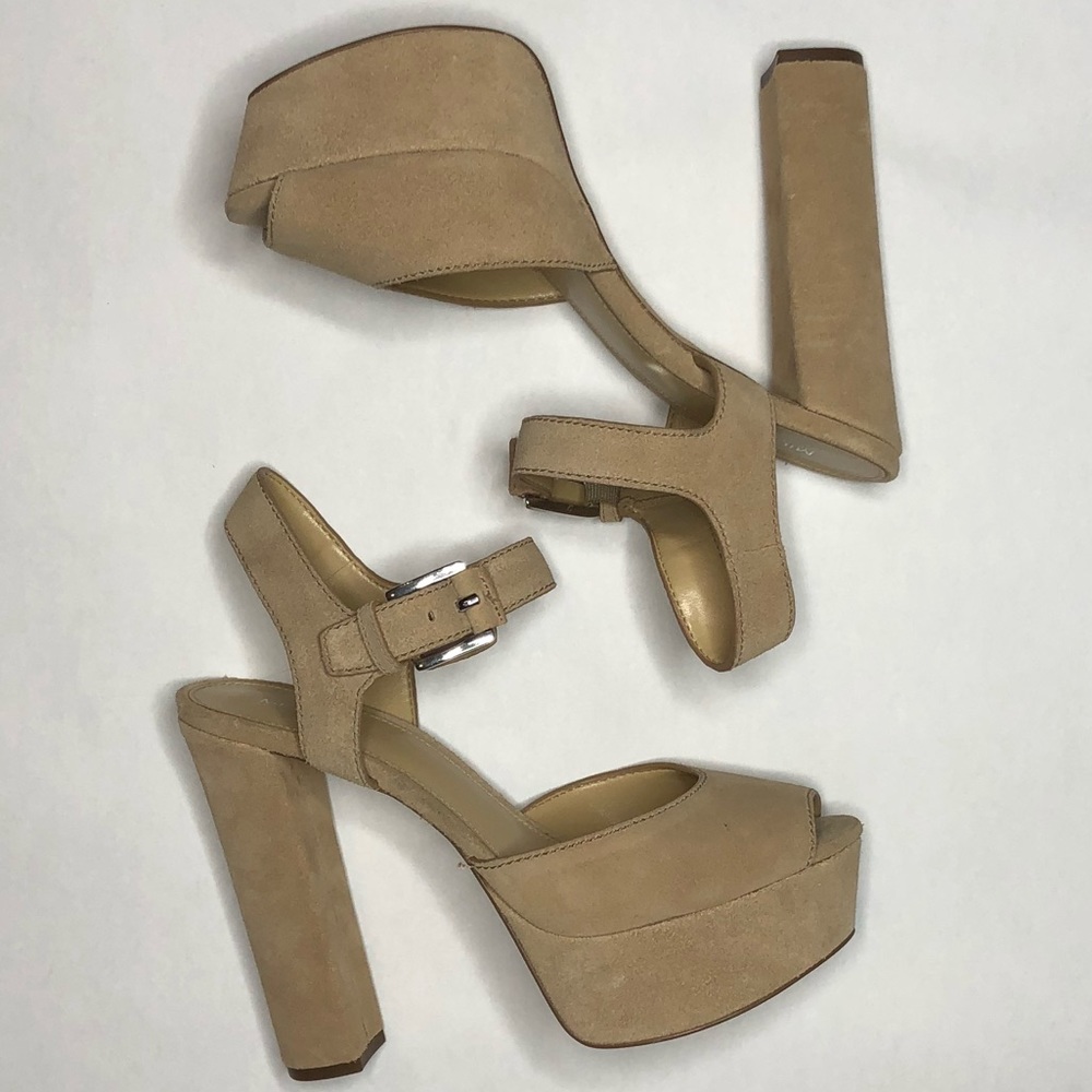 Michael Kors nude suede heels 👠 8